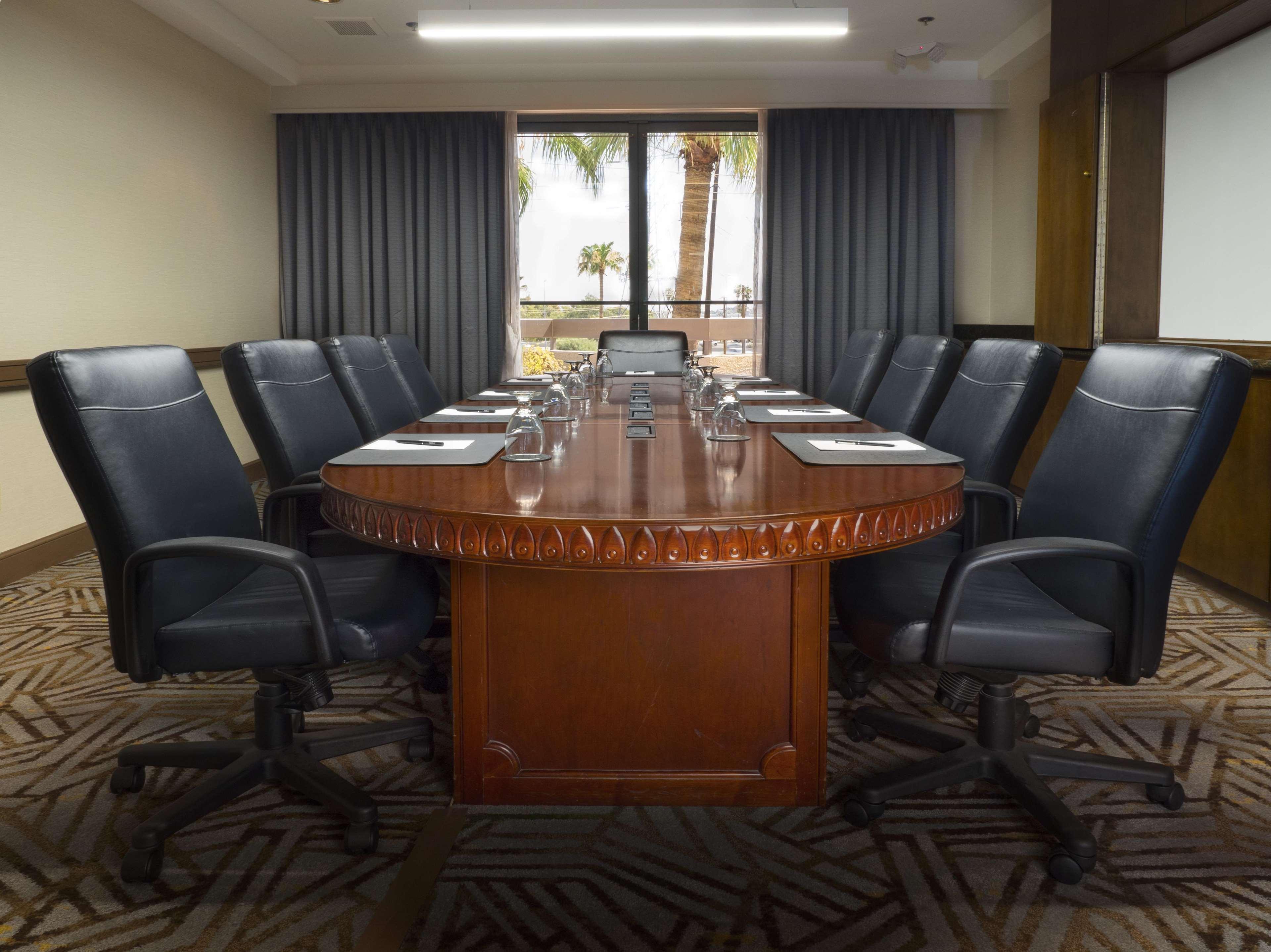 Hilton Phoenix Airport Екстер'єр фото