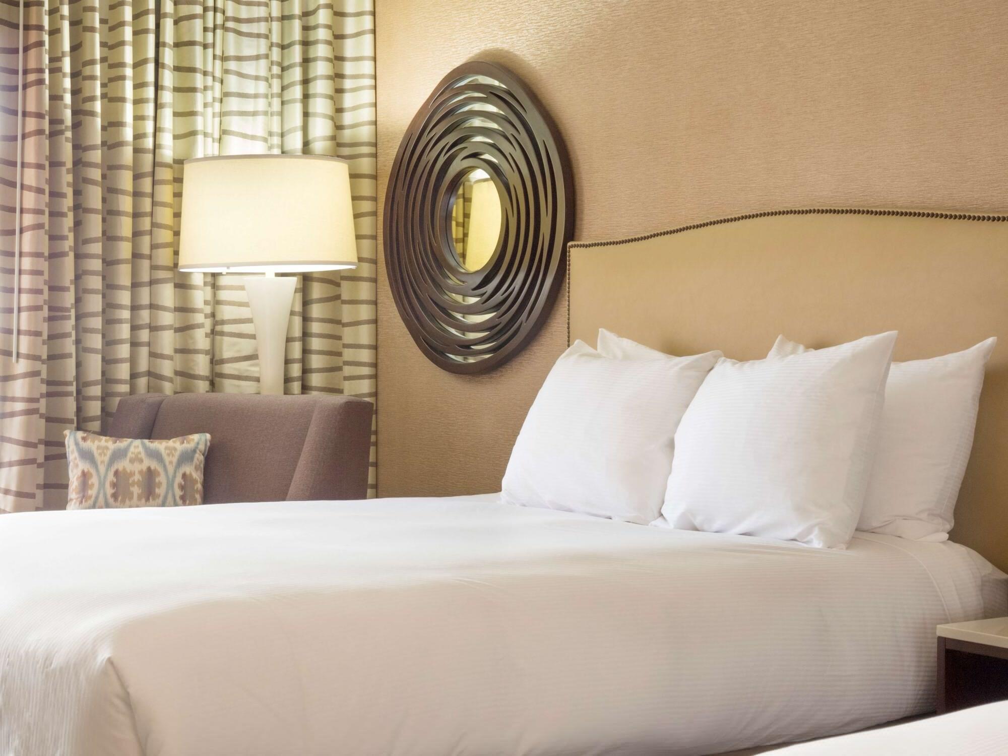 Hilton Phoenix Airport Екстер'єр фото