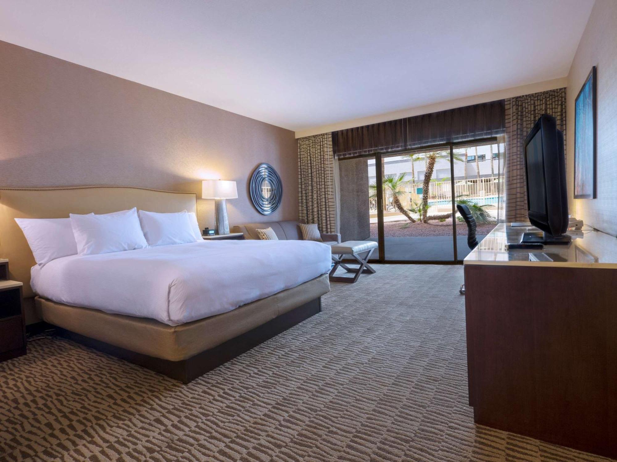 Hilton Phoenix Airport Екстер'єр фото