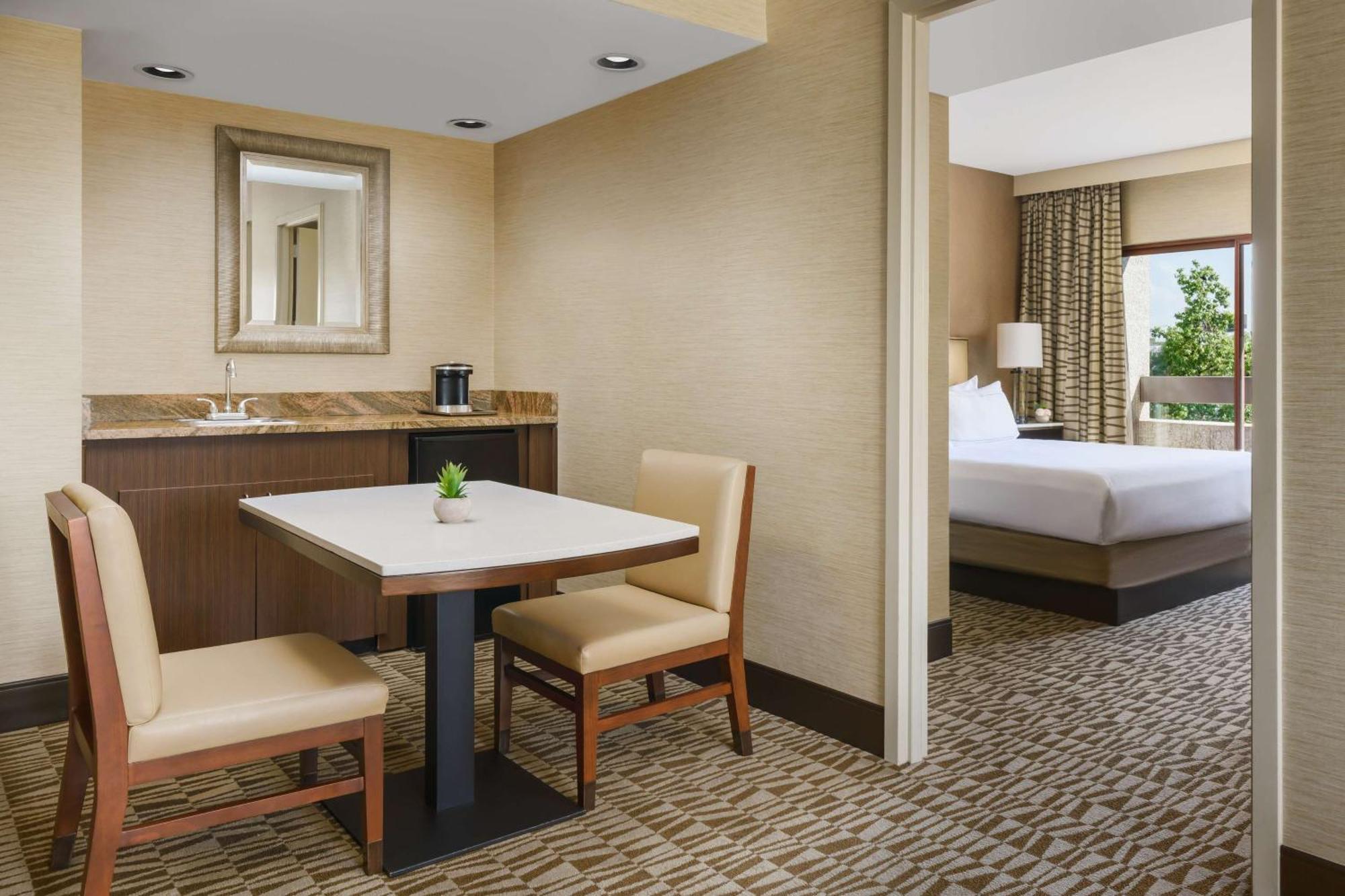 Hilton Phoenix Airport Екстер'єр фото
