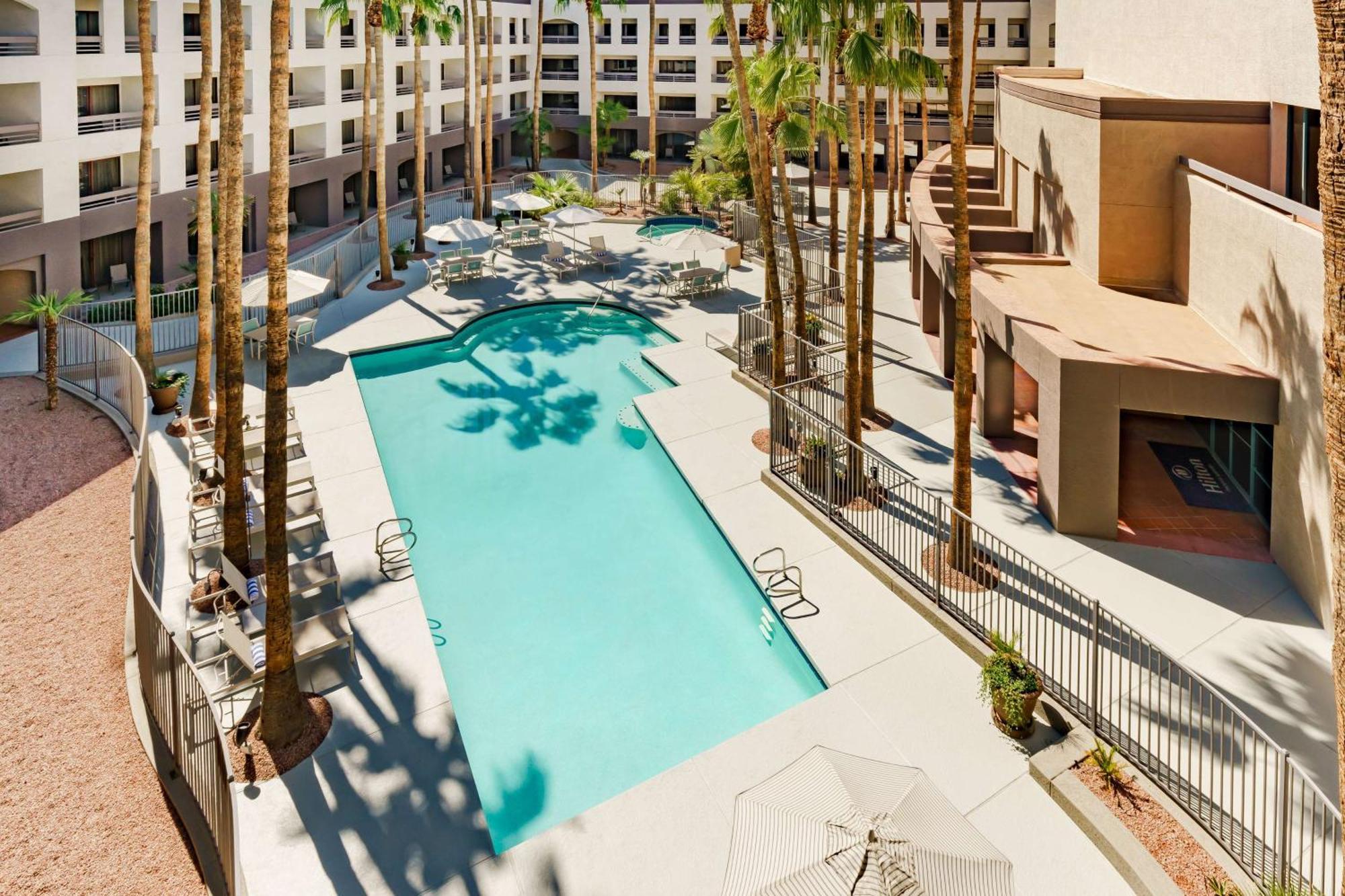 Hilton Phoenix Airport Екстер'єр фото
